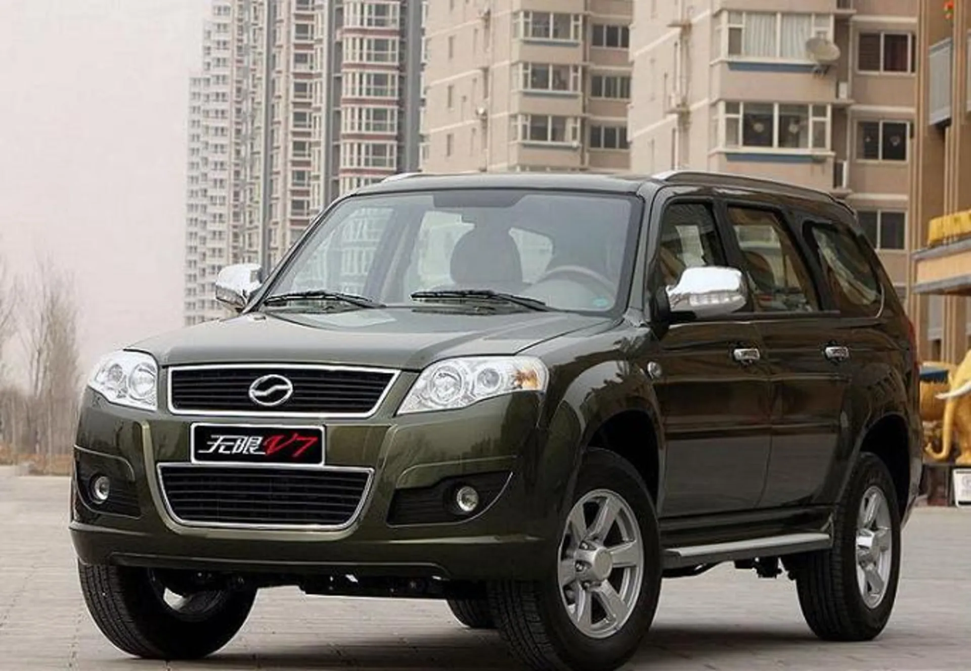 خرید و فروش قسطی ماشین لندمارک V7 گروه بهمن در سال 1404
